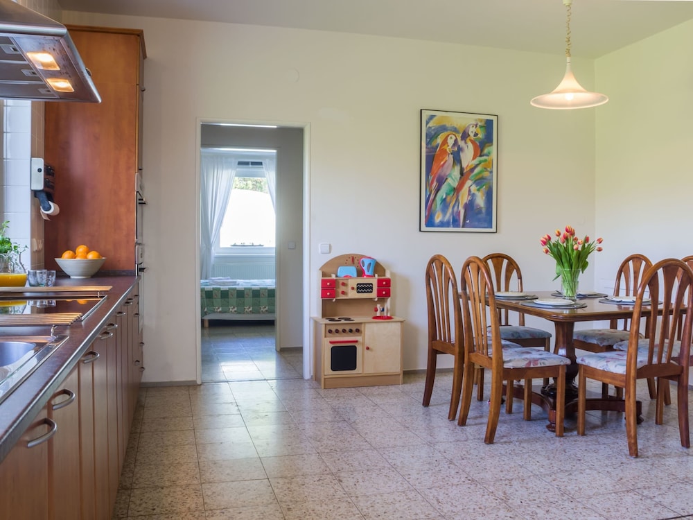 Spacious Villa With Swimming Pool