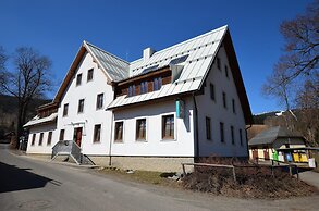 Apartment Near Ski Slopes