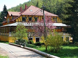 Art Nouveau Haven by the Mulde