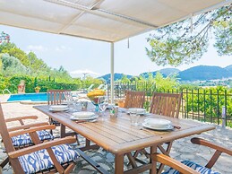 Rustic House in Tramuntana With Salt Pool