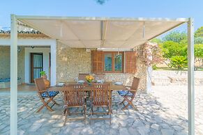 Rustic House in Tramuntana With Salt Pool