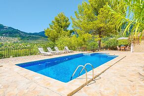 Rustic House in Tramuntana With Salt Pool