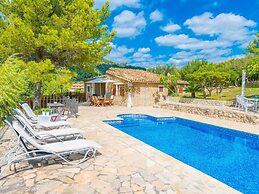 Rustic House in Tramuntana With Salt Pool