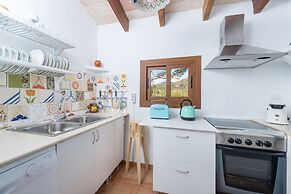 Rustic House in Tramuntana With Salt Pool