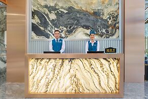 Calix Hotel