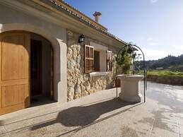 Country House in Spain With Pool & Mountain Views