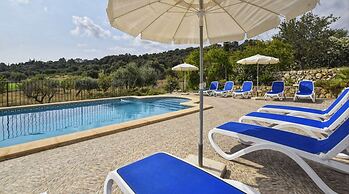 Country House in Spain With Pool & Mountain Views