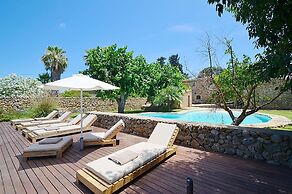 Villa in Buger With Pool and Scenic Views
