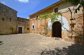 Villa in Buger With Pool and Scenic Views