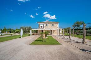 Villa in Mallorca With Event Space & Chill Out