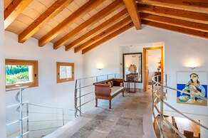 Villa in Mallorca With Event Space & Chill Out