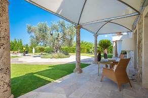 Villa in Mallorca With Event Space & Chill Out