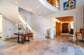 Villa in Mallorca With Event Space & Chill Out
