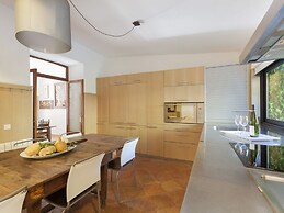 Mansion in Lloseta With Pool & Terrace