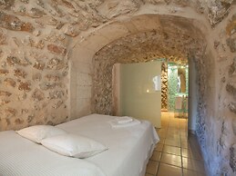 Mansion in Lloseta With Pool & Terrace