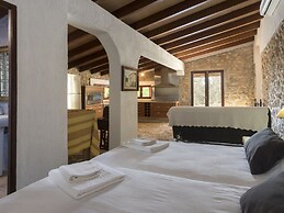Mansion in Lloseta With Pool & Terrace