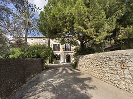 Mansion in Lloseta With Pool & Terrace