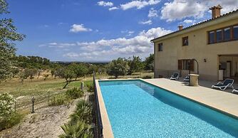 House in Majorca With Pool and Mountain Views