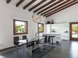 Villa in Muro With Pool and Tramontana Views