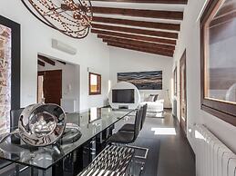 Villa in Muro With Pool and Tramontana Views