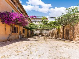 Belvilla by oyo Mansion
