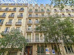 Modern Villa in Eixample With Sea Near