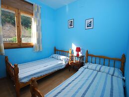 Peaceful Villa in Canyelles With Swimming Pool