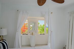 Ocean Front Villa in Aruba - Stunning Full House
