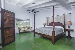 Feather Leaf Inn