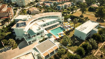 Nasos Hotel & Resort