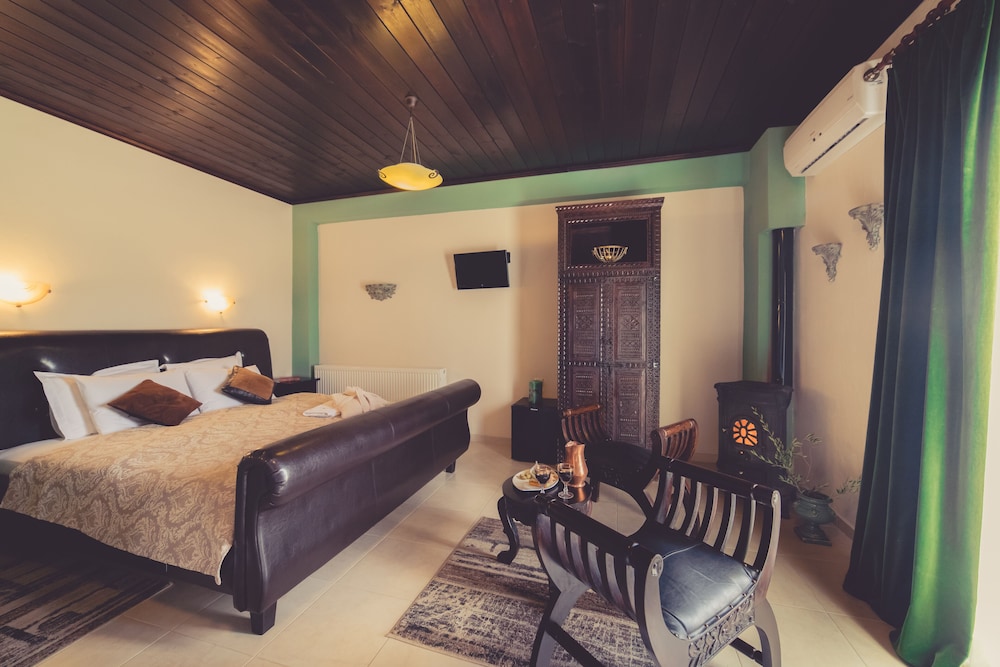 Paroraia boutique rooms