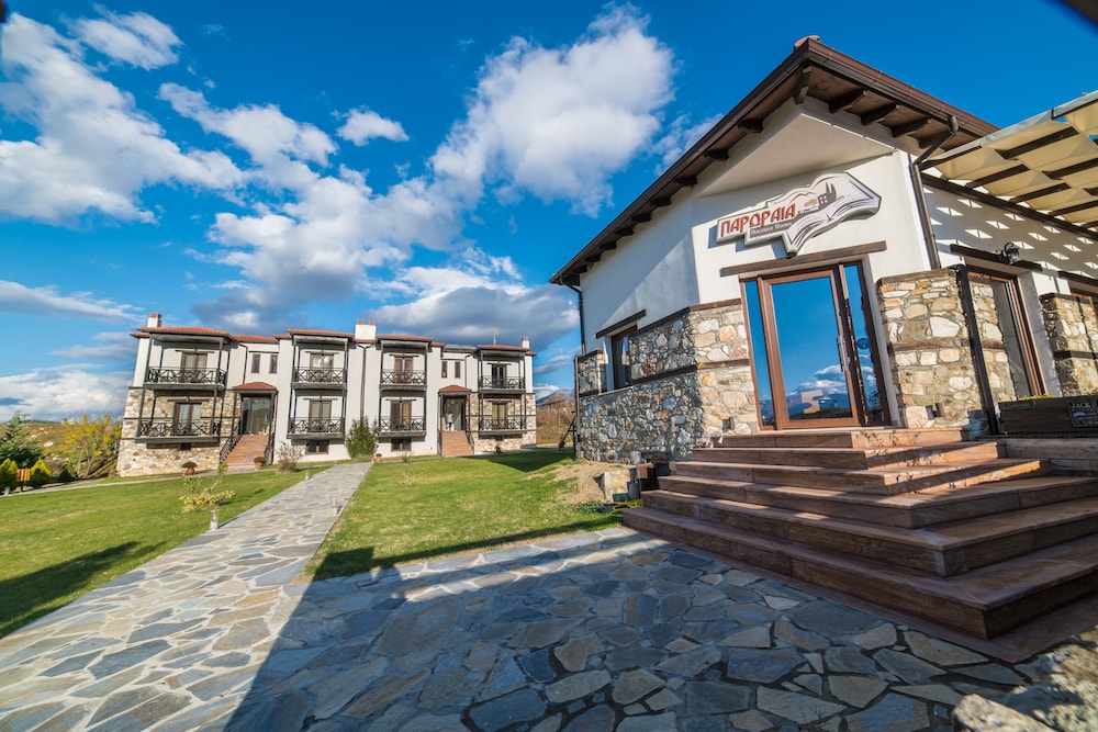 Paroraia boutique rooms