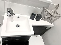 Victory Luxury Hot Tub House