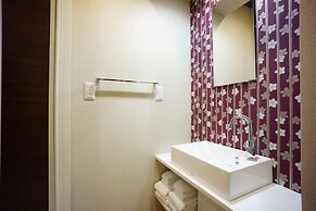 Rona Hotel