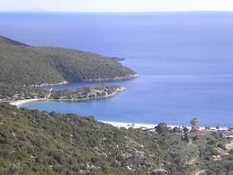 Holiday Home With Garden in Leonidio