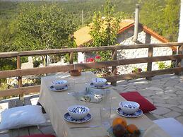 Holiday Home With Garden in Leonidio