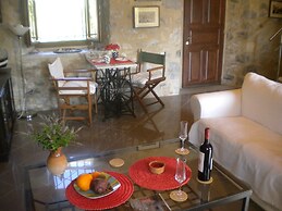 Holiday Home With Garden in Leonidio