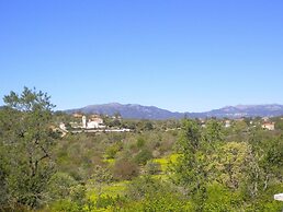Holiday Home With Garden in Leonidio