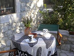 Holiday Home With Garden in Leonidio