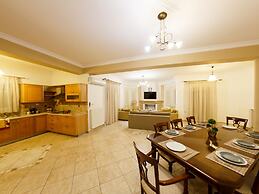 Villa in Kalpaki With Private Pool