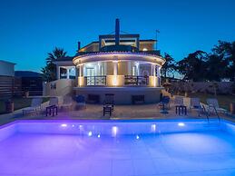 Villa in Kalpaki With Private Pool
