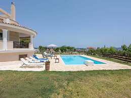 Villa in Kalpaki With Private Pool