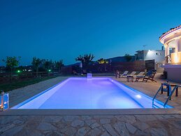 Villa in Kalpaki With Private Pool