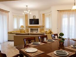 Villa in Kalpaki With Private Pool