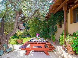 Villa in Heraklion With Private Pool & Beaches