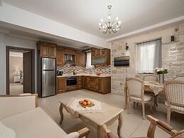 New Beautiful Complex With Villa's and App, Big Pool, Stunning Views, 