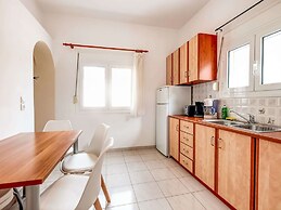 Villa in Kalamitsi Near White Mountains