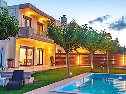 3 Villas Next to Each Other with Pool & Sea View
