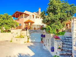 Villa in Crete With Pool & Olive Grove Views