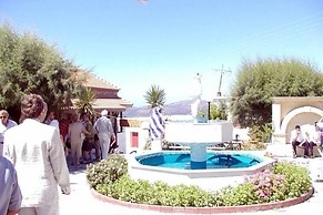 Villa in Agia Triada With Pool & Near Beach